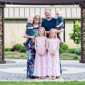 Meet your Posher, Laurie